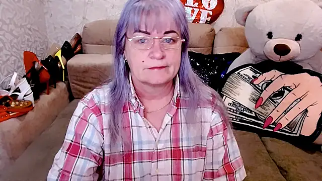 Snapshot of SiberiabBerry chatting on April 19, 2026, 12:11 am SiberiabBerry online show from April 19, 2026, 12:11 am