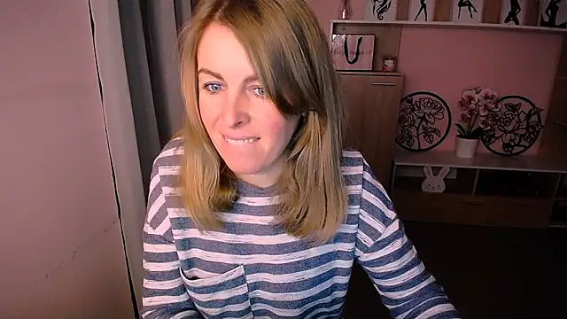Snapshot of Hot_Milady chatting on January 13, 2025, 8:05 am Hot Milady online show from January 13, 2025, 8:05 am