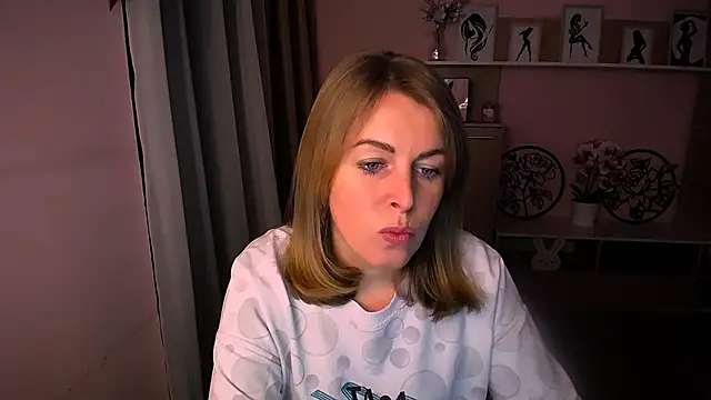 Snapshot of Hot_Milady chatting on January 21, 2025, 8:08 am Hot Milady online show from January 21, 2025, 8:08 am
