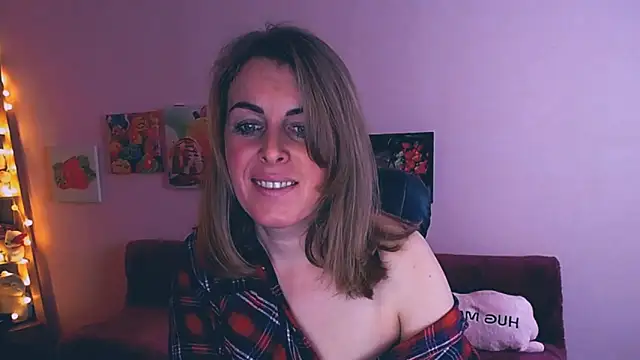 Snapshot of Hot_Milady chatting on February 3, 2025, 8:13 am Hot Milady online show from February 3, 2025, 8:13 am