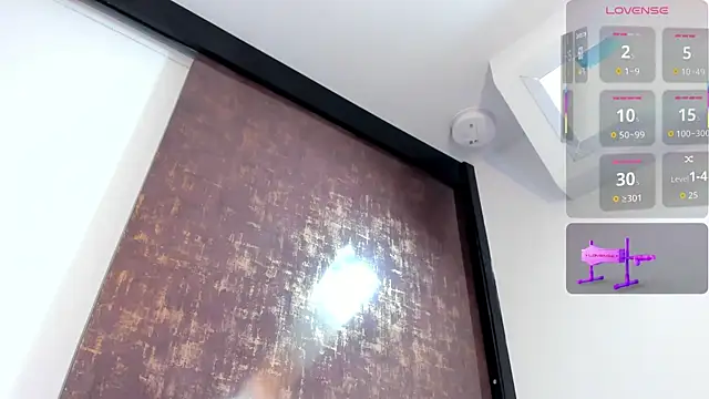 Snapshot of klhoe_boobs chatting on January 9, 2026, 7:37 pm klhoe boobs online show from January 9, 2026, 7:37 pm