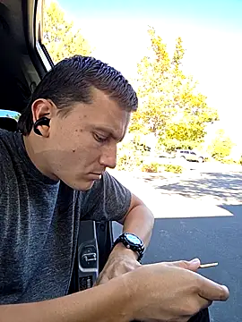 monitobuenchorro online show from September 23, 2025, 4:43 pm