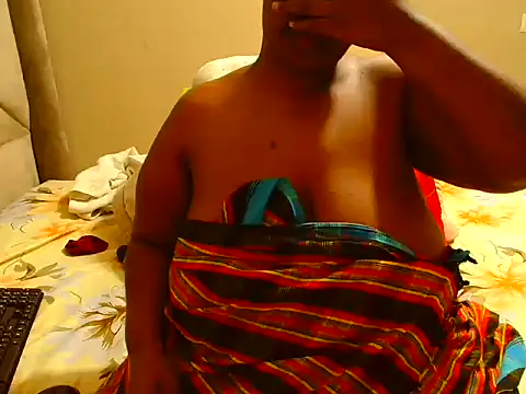 Snapshot of Hips2seyy86 chatting on August 6, 2026, 6:54 pm Hips2seyy86 online show from August 6, 2026, 6:54 pm