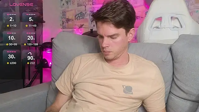 Snapshot of Mike_Burn chatting on November 26, 2025, 1:12 pm Mike Burn online show from November 26, 2025, 1:12 pm