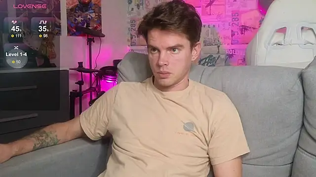 Snapshot of Mike_Burn chatting on December 2, 2025, 3:40 pm Mike Burn online show from December 2, 2025, 3:40 pm