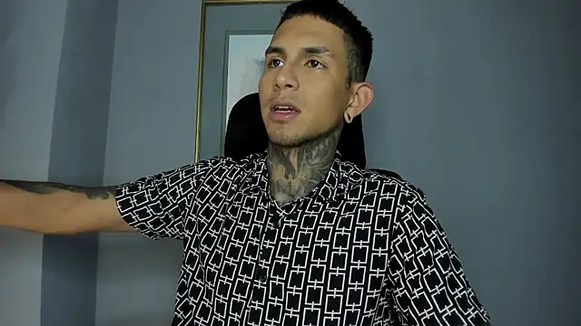 Snapshot of Travistanner_28 chatting on February 4, 2026, 6:41 am Travistanner 28 online show from February 4, 2026, 6:41 am