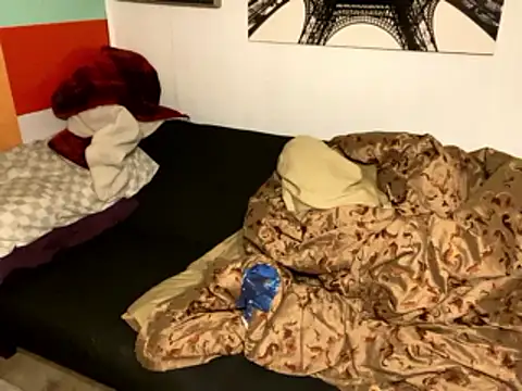 Snapshot of Gman143187 chatting on January 14, 2026, 1:33 am Gman143187 online show from January 14, 2026, 1:33 am