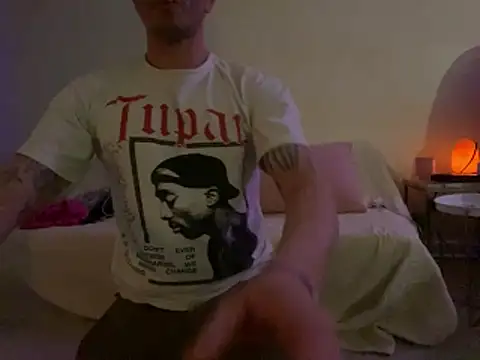 Snapshot of Gman143187 chatting on February 9, 2026, 2:15 am Gman143187 online show from February 9, 2026, 2:15 am