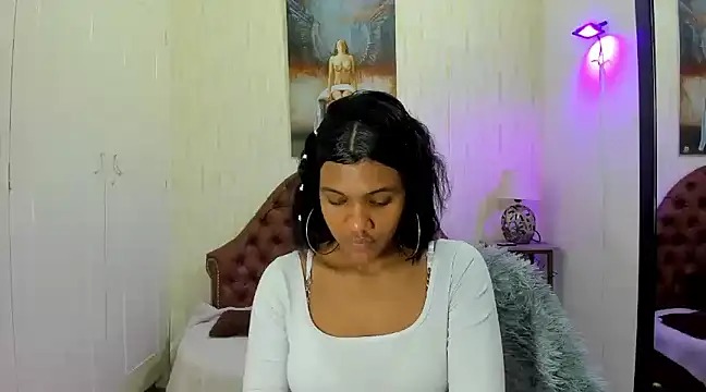 Snapshot of charlotte_ebony chatting on February 5, 2025, 7:31 pm charlotte ebony online show from February 5, 2025, 7:31 pm