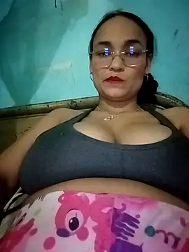 Snapshot of luna_hell chatting on April 30, 2026, 1:50 pm luna hell online show from April 30, 2026, 1:50 pm