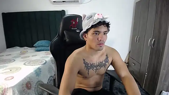 man dur07 online show from February 18, 2025, 5:10 pm