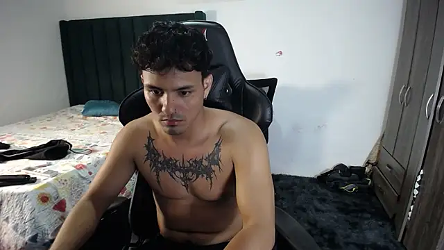 man dur07 online show from March 12, 2025, 11:44 pm