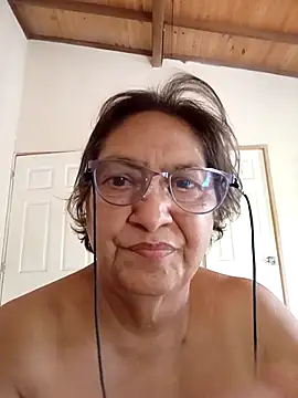 florecita69 online show from October 17, 2025, 3:25 pm