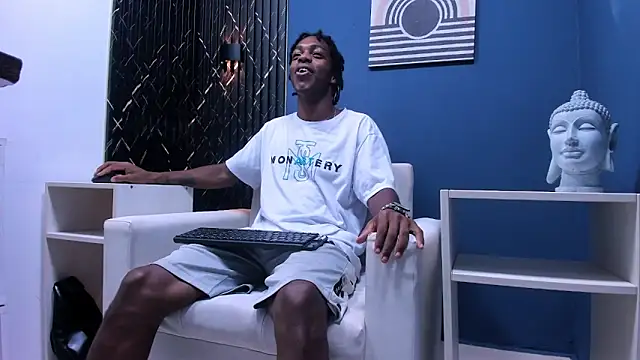 Snapshot of LarryCollin chatting on January 30, 2025, 3:44 am LarryCollin online show from January 30, 2025, 3:44 am