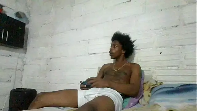 Snapshot of LarryCollin chatting on October 18, 2025, 10:21 pm LarryCollin online show from October 18, 2025, 10:21 pm