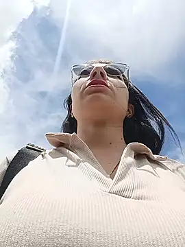 Snapshot of VALERY-03_ chatting on July 24, 2026, 5:11 pm VALERY-03 online show from July 24, 2026, 5:11 pm