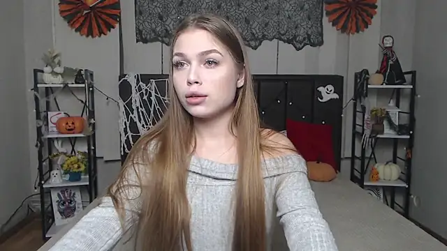 LaraPika online show from October 30, 2025, 6:04 am