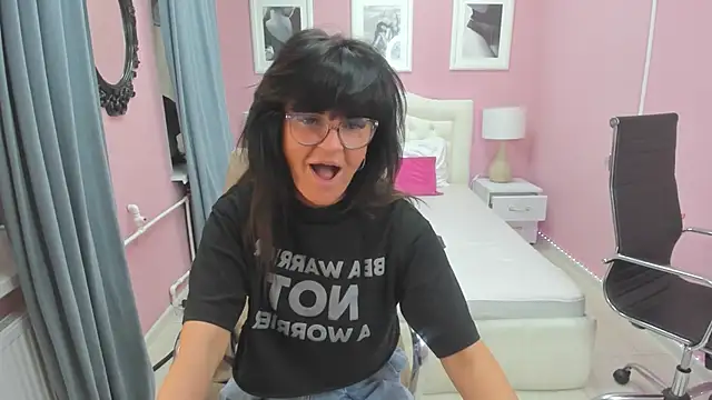 EricaAndPenelopa online show from November 30, 2025, 8:35 pm