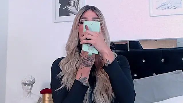 Snapshot of ZikaruRichie chatting on December 19, 2024, 11:07 am ZikaruRichie online show from December 19, 2024, 11:07 am