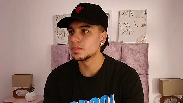 Amadeo Wild online show from February 8, 2025, 3:00 pm