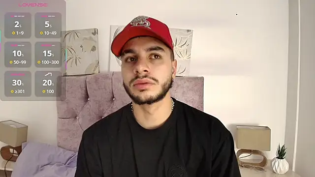 Snapshot of Amadeo_Wild chatting on December 21, 2025, 3:08 pm Amadeo Wild online show from December 21, 2025, 3:08 pm