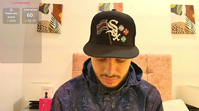 Snapshot of Amadeo_Wild chatting on March 5, 2026, 2:24 pm Amadeo Wild online show from March 5, 2026, 2:24 pm