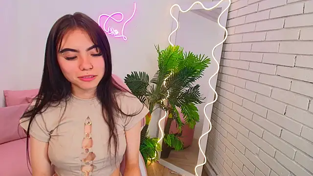 Roxanne tay online show from December 11, 2024, 9:41 am