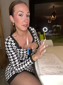 Snapshot of lola_tentatiion chatting on January 19, 2025, 8:41 pm lola tentatiion online show from January 19, 2025, 8:41 pm