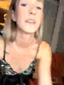 lola tentatiion online show from November 29, 2025, 8:01 pm