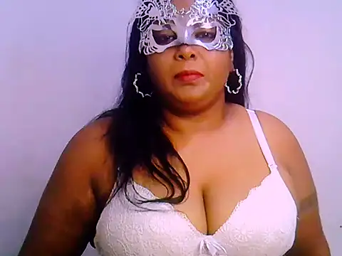 Snapshot of Mysterylady143 chatting on February 7, 2025, 7:17 pm Mysterylady143 online show from February 7, 2025, 7:17 pm