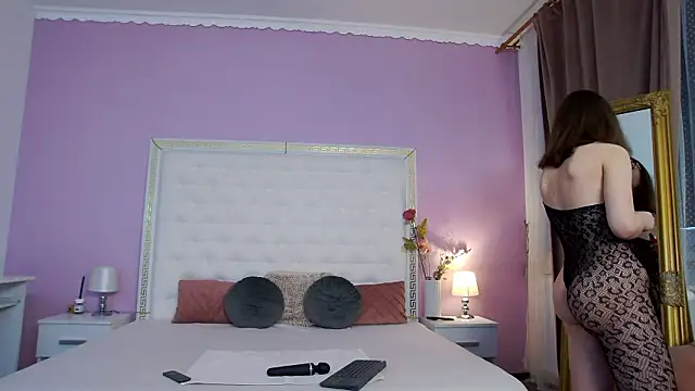 Lenna Paul online show from March 6, 2026, 5:15 am