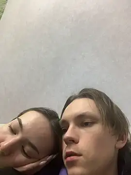 Snapshot of Alex17am chatting on November 21, 2025, 9:13 pm Alex17am online show from November 21, 2025, 9:13 pm