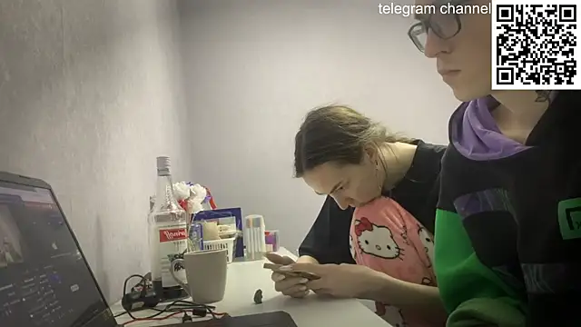 Snapshot of Alex17am chatting on December 14, 2025, 1:38 pm Alex17am online show from December 14, 2025, 1:38 pm