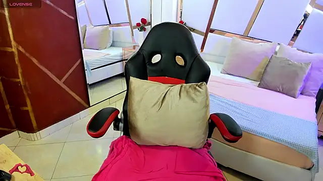 Snapshot of laris_park chatting on January 2, 2025, 7:44 am laris park online show from January 2, 2025, 7:44 am