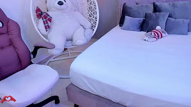 Snapshot of laris_park chatting on January 21, 2025, 11:56 am laris park online show from January 21, 2025, 11:56 am