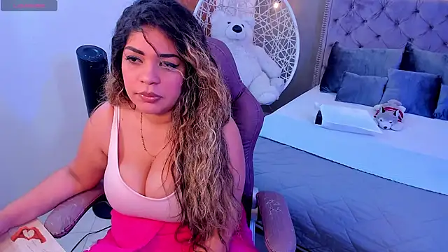 Snapshot of laris_park chatting on January 22, 2025, 6:20 am laris park online show from January 22, 2025, 6:20 am