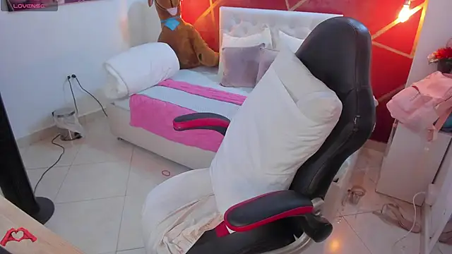 Snapshot of laris_park chatting on March 2, 2025, 8:50 pm laris park online show from March 2, 2025, 8:50 pm