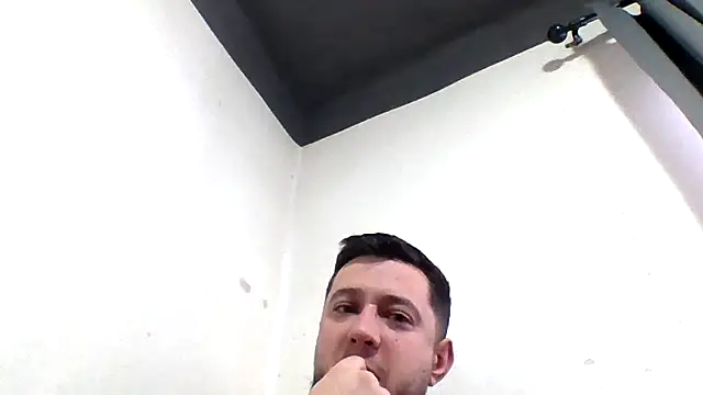 Snapshot of Evafiregirl chatting on December 19, 2025, 9:38 am Evafiregirl online show from December 19, 2025, 9:38 am