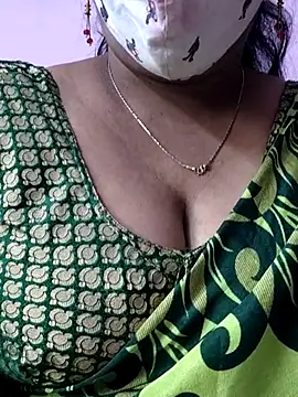 mallu-sumi online show from November 17, 2025, 3:34 am