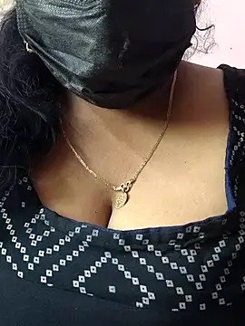 mallu-sumi online show from April 7, 2026, 9:21 am