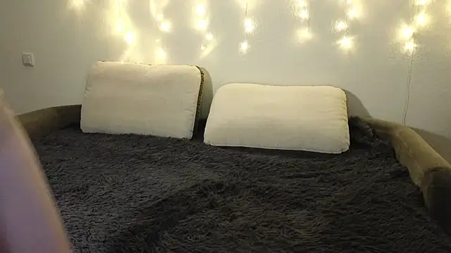 Tutti Frutt1s online show from January 25, 2025, 8:10 am