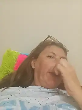 Snapshot of Aranza-Queen chatting on March 14, 2025, 8:17 pm Aranza-Queen online show from March 14, 2025, 8:17 pm