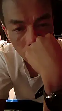 Snapshot of hkwildguy chatting on January 5, 2026, 8:34 pm hkwildguy online show from January 5, 2026, 8:34 pm