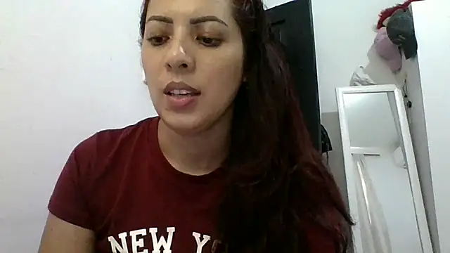 Snapshot of Anne_kis chatting on February 8, 2025, 4:14 pm Anne kis online show from February 8, 2025, 4:14 pm