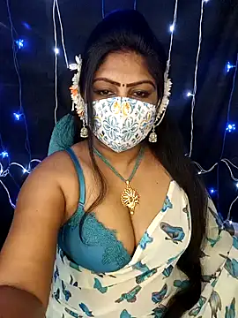 Snapshot of honey-sexy chatting on December 11, 2024, 6:36 am honey-sexy online show from December 11, 2024, 6:36 am