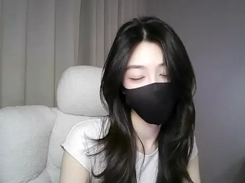 Snapshot of xiaxia-baby_ chatting on November 26, 2025, 7:48 pm xiaxia-baby online show from November 26, 2025, 7:48 pm