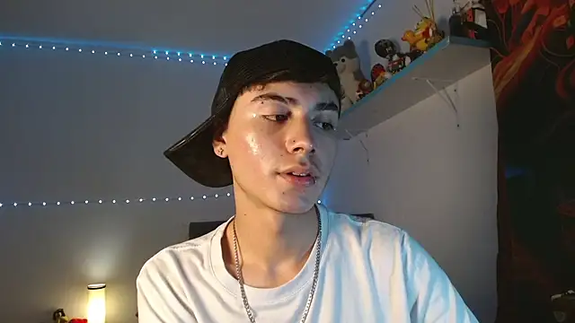 Snapshot of Im_juanda chatting on January 23, 2025, 12:04 am Im juanda online show from January 23, 2025, 12:04 am