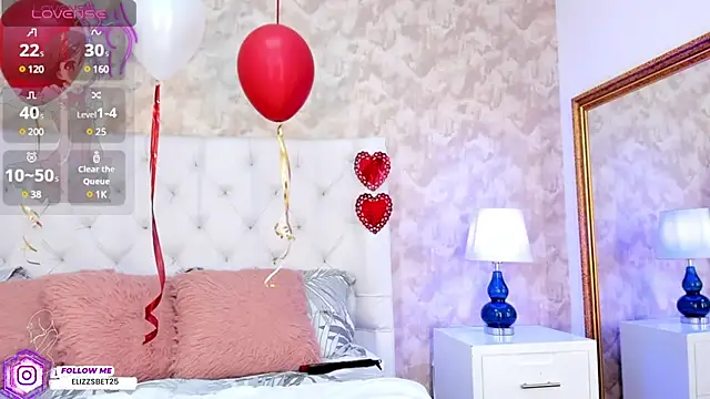 Eliza Thaylor   online show from February 21, 2025, 4:37 pm