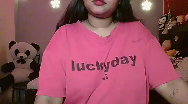 Snapshot of Your-love-12 chatting on February 24, 2025, 2:58 pm Your-love-12 online show from February 24, 2025, 2:58 pm