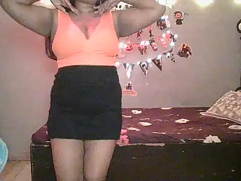 Snapshot of Your-love-12 chatting on October 30, 2025, 7:58 pm Your-love-12 online show from October 30, 2025, 7:58 pm